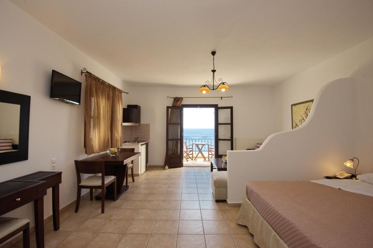 Yalis Hotel Votsi  Dış mekan fotoğraf