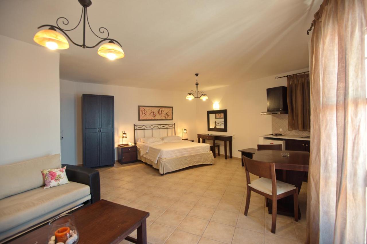 Yalis Hotel Votsi  Dış mekan fotoğraf